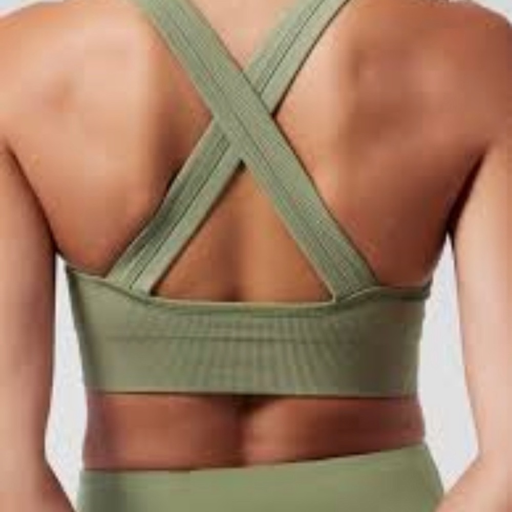 ATHLETA AURORA SCOOP BRA EUCALYPTUS OLIVE NWT